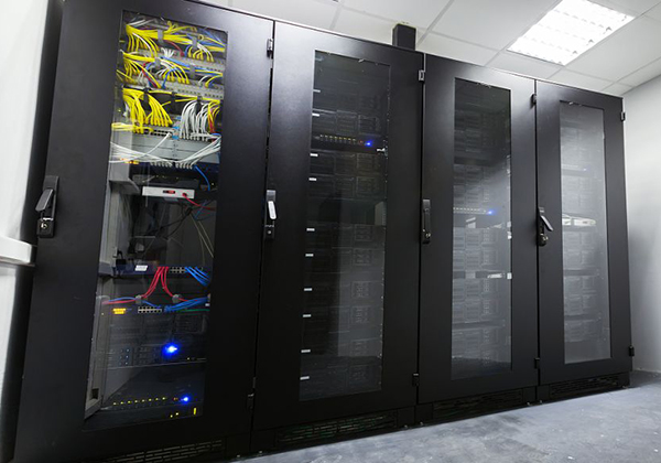 一體化機柜工程性能優點